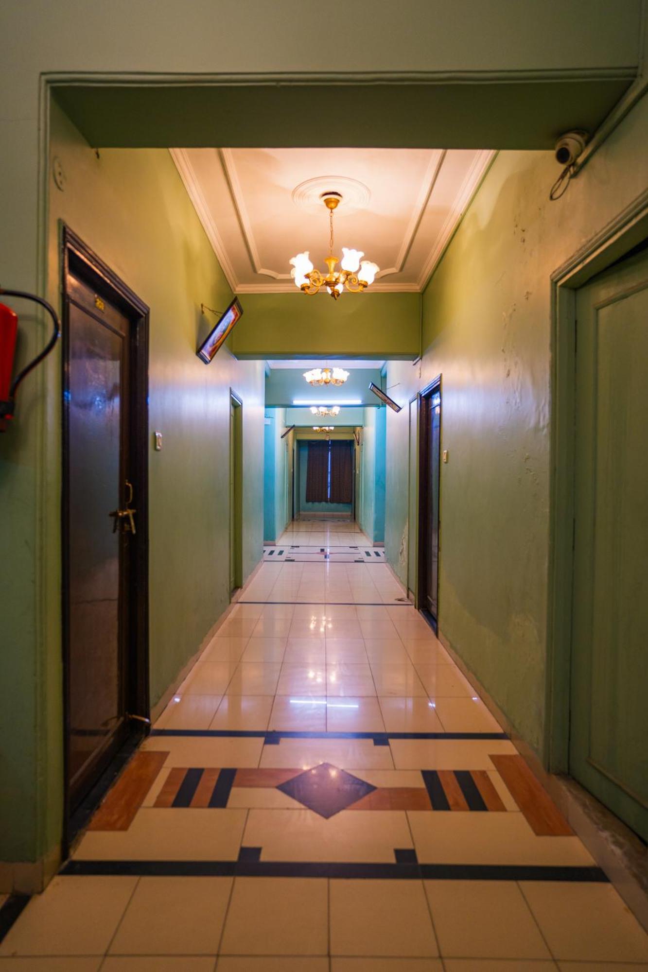Hotel Girdhar Mahal Indore Exterior foto
