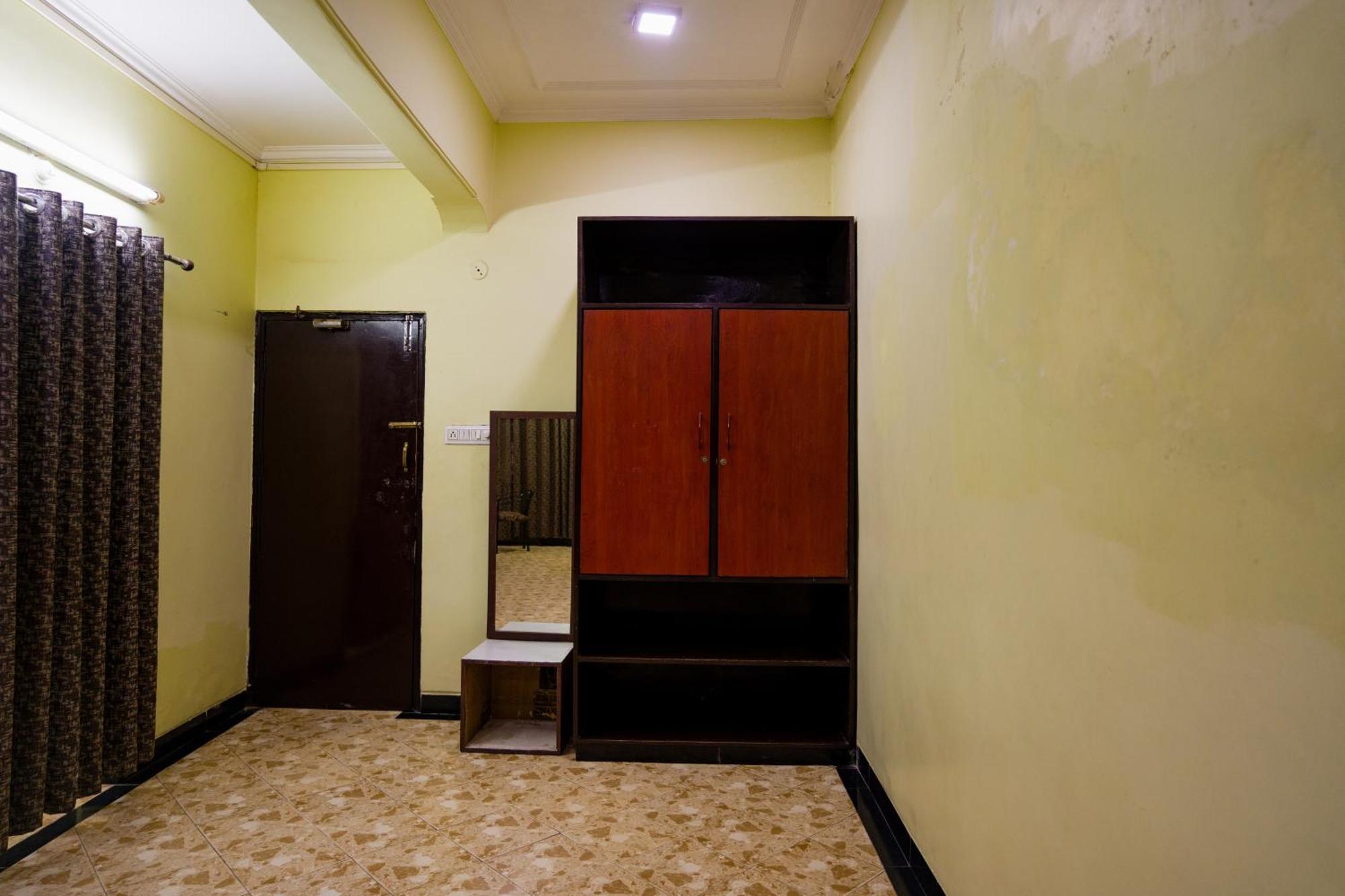 Hotel Girdhar Mahal Indore Exterior foto